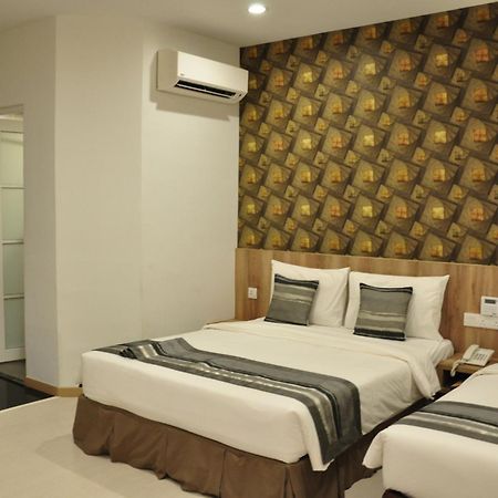 Valya Hotel, Ipoh Extérieur photo