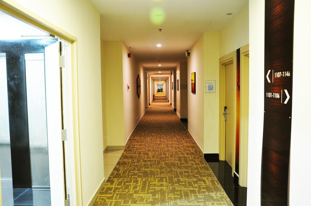 Valya Hotel, Ipoh Extérieur photo