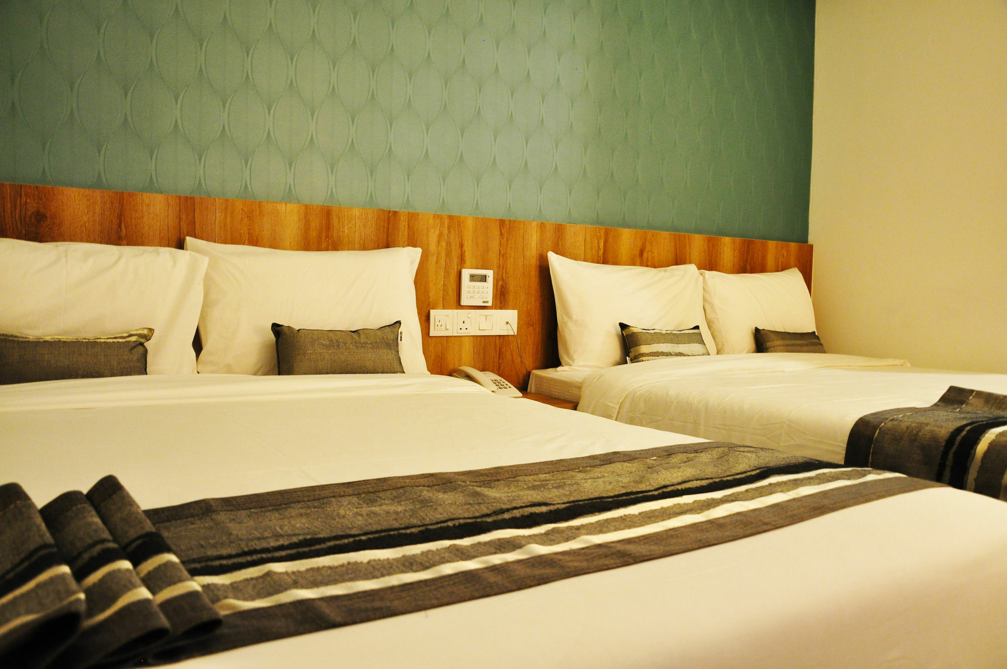 Valya Hotel, Ipoh Extérieur photo