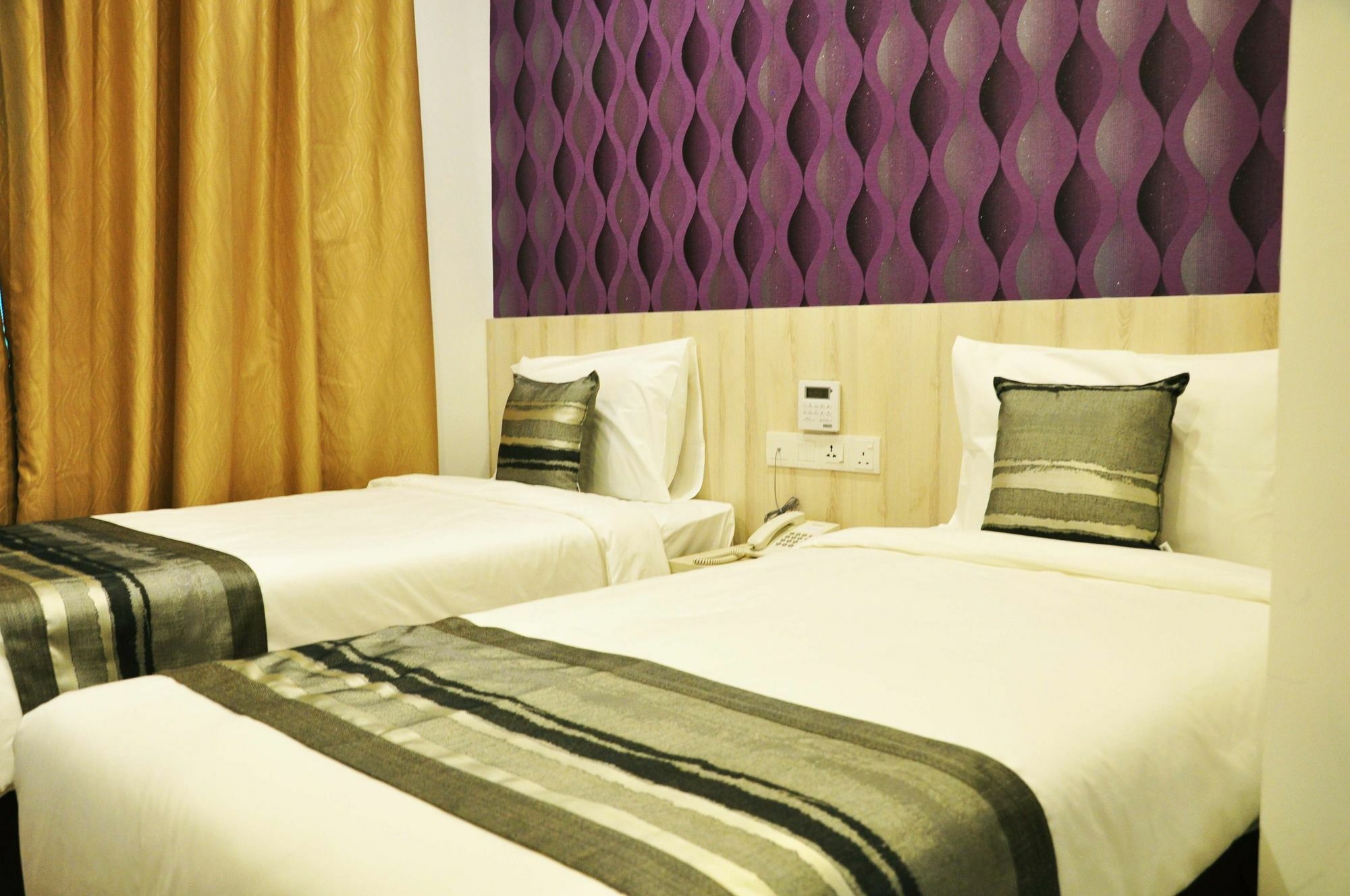 Valya Hotel, Ipoh Extérieur photo