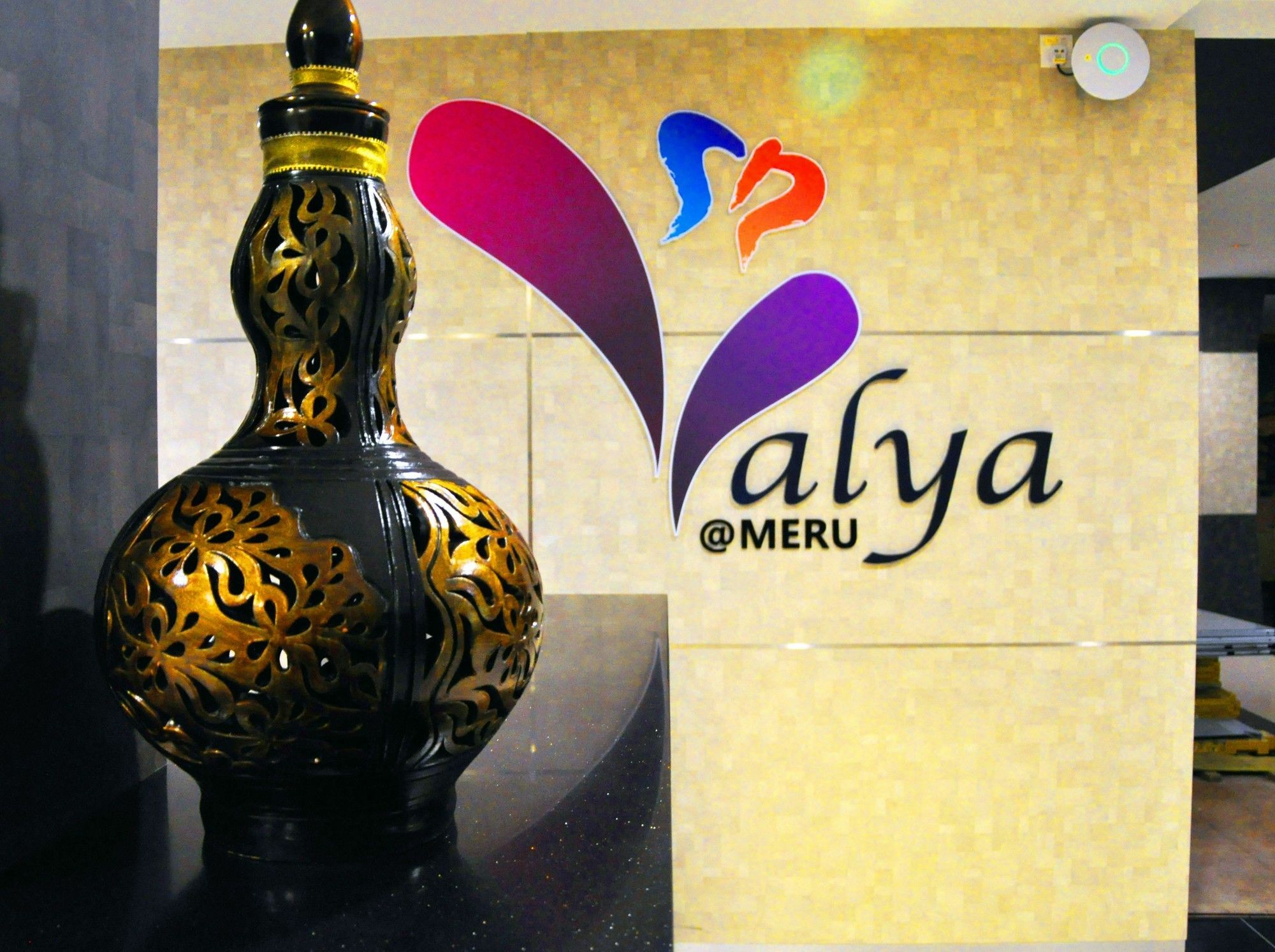 Valya Hotel, Ipoh Extérieur photo