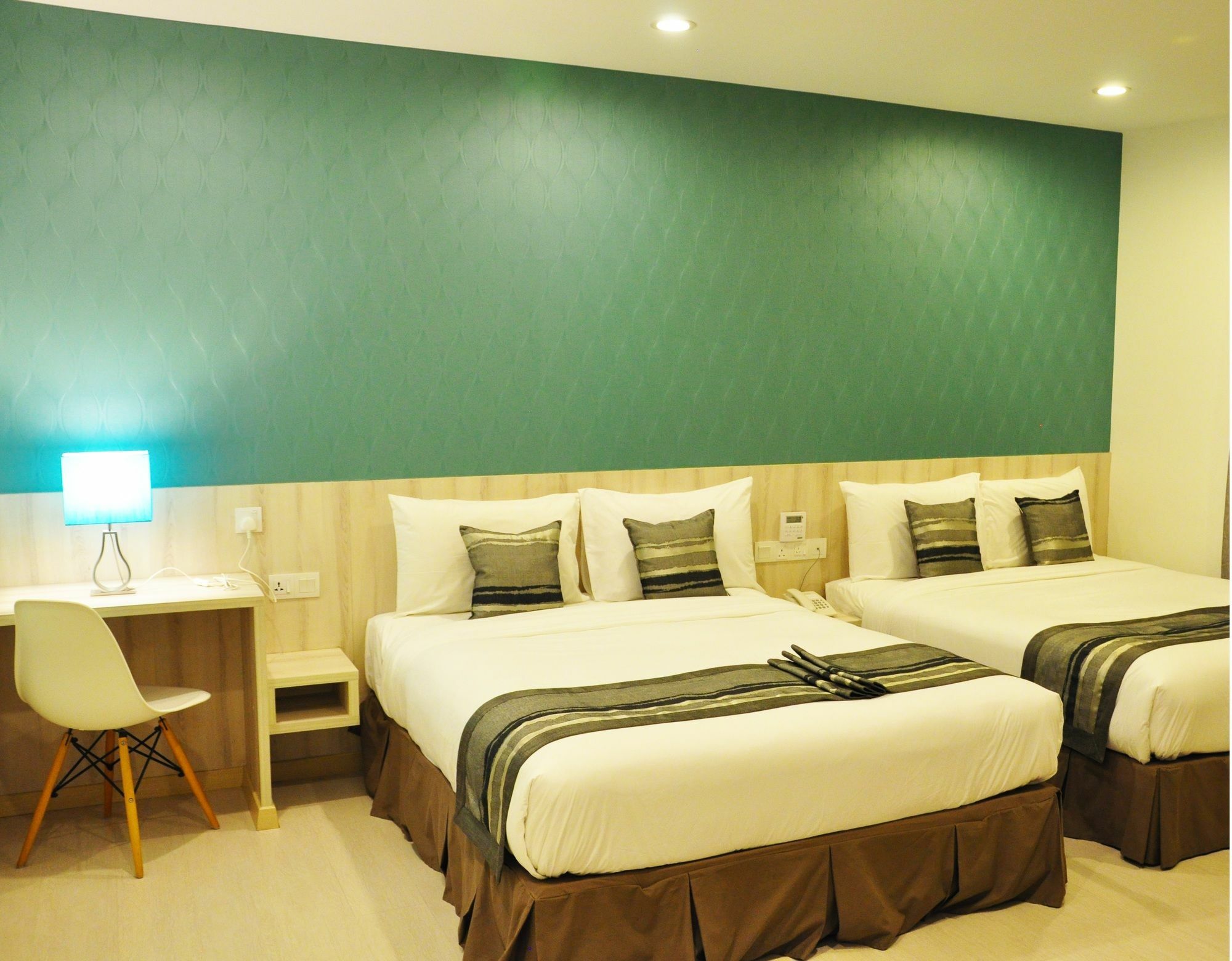 Valya Hotel, Ipoh Extérieur photo